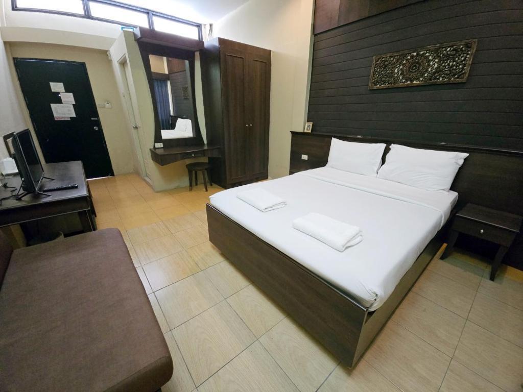 Rajata Hotel Bangkok Extérieur photo